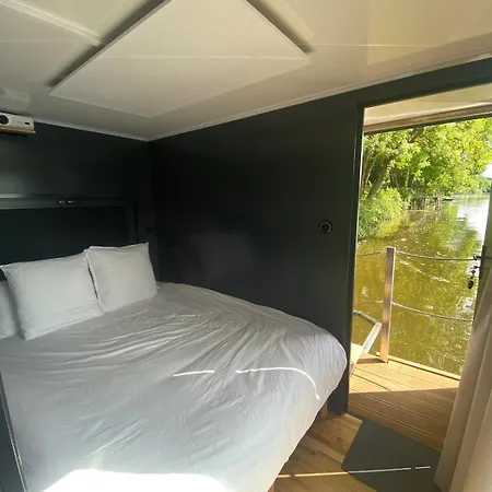 Hotel en barco Bateau Confort, Vue Magique!